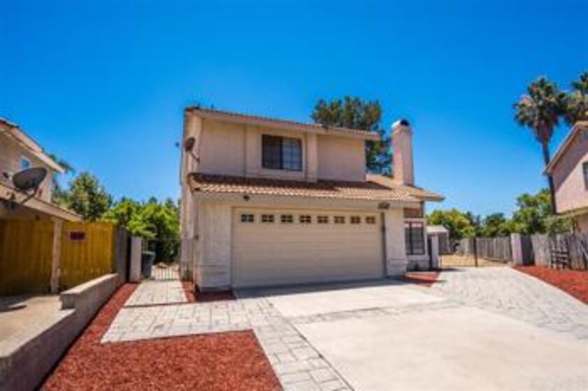 27005 Ravenhill Court Photo